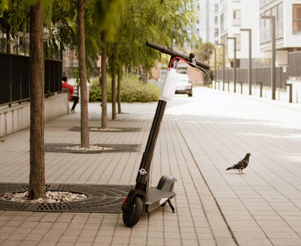 trotinette electrique dans la rue 