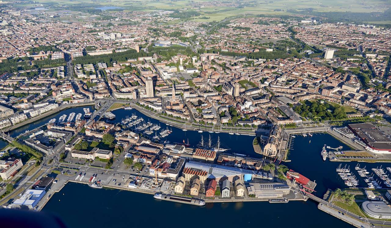 Pourquoi Dunkerque devient le territoire clé de la décarbonation de l’industrie et de la mobilité électrique ?