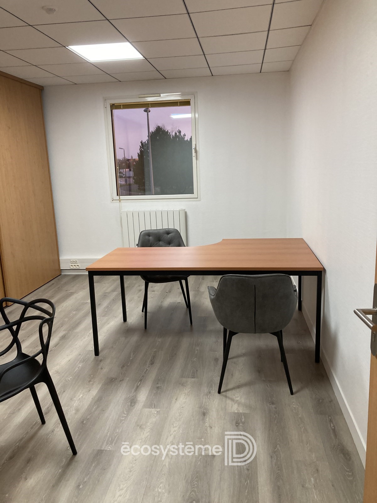 Bureaux partagés - Bureaux_Très bon état_1106824-0L