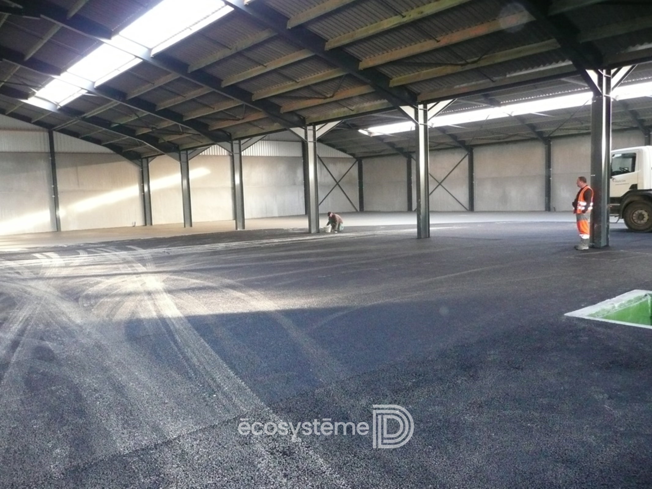 Local d'activités proche autoroutes A16 et A25 - Locaux d'activité_Très bon état_1277318-0L