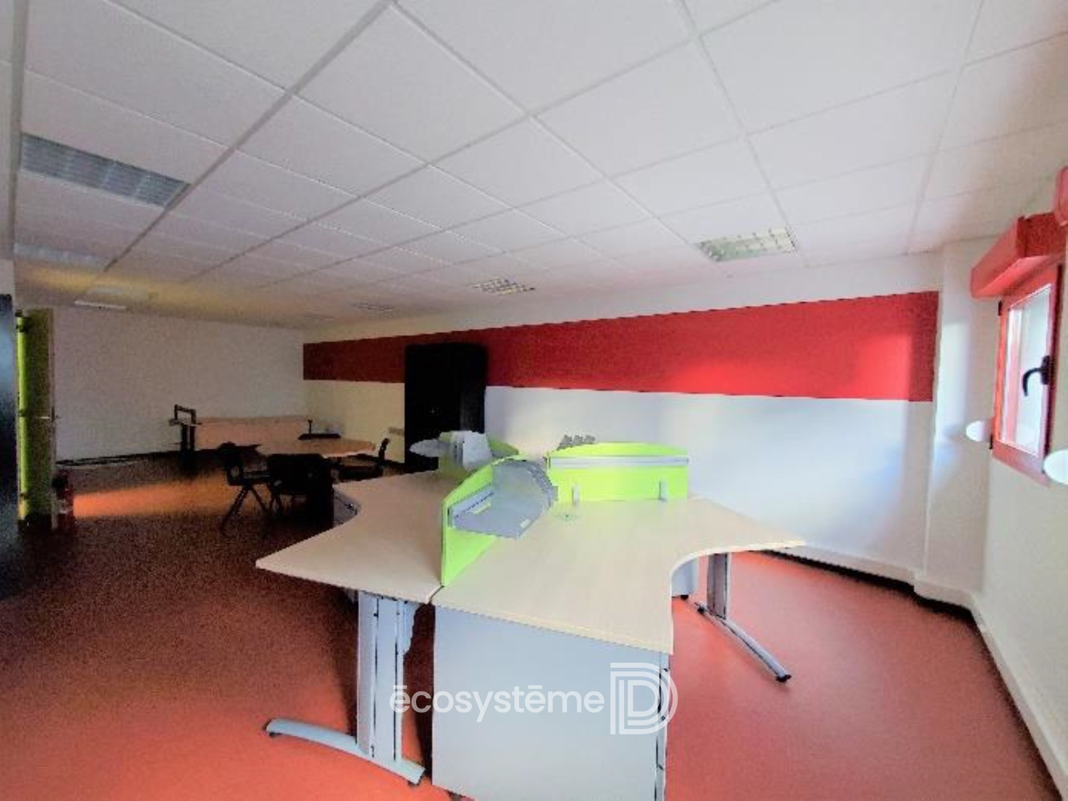 Village Michel Naels – Bureau de 48 m²