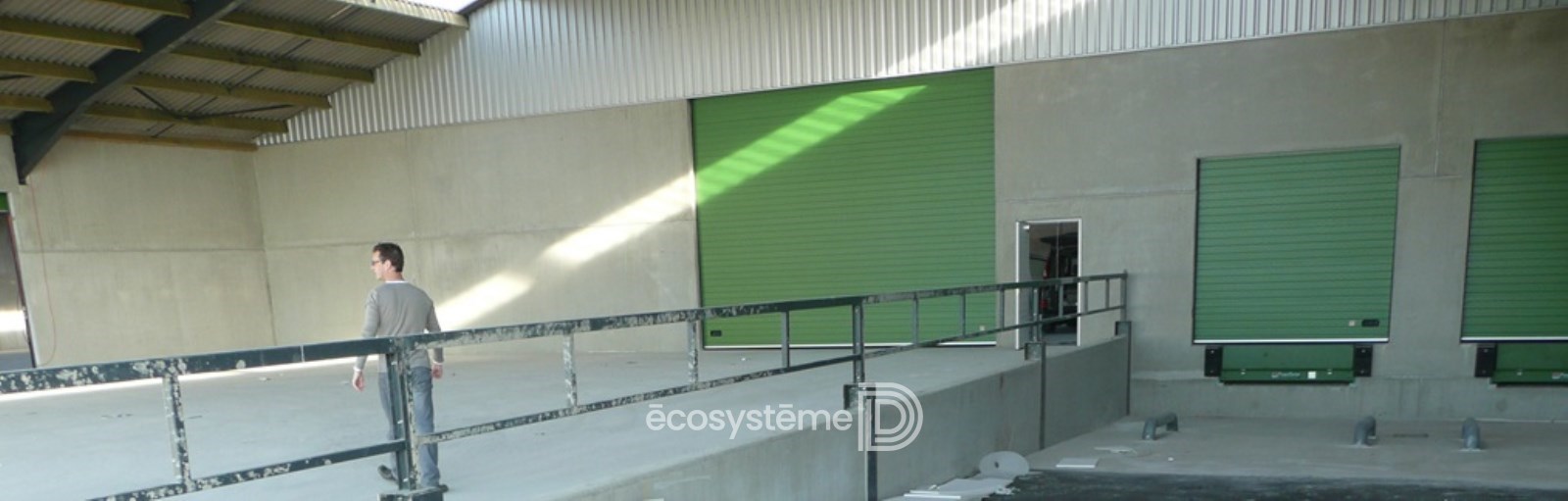 Local d&rsquo;activités proche autoroutes A16 et A25