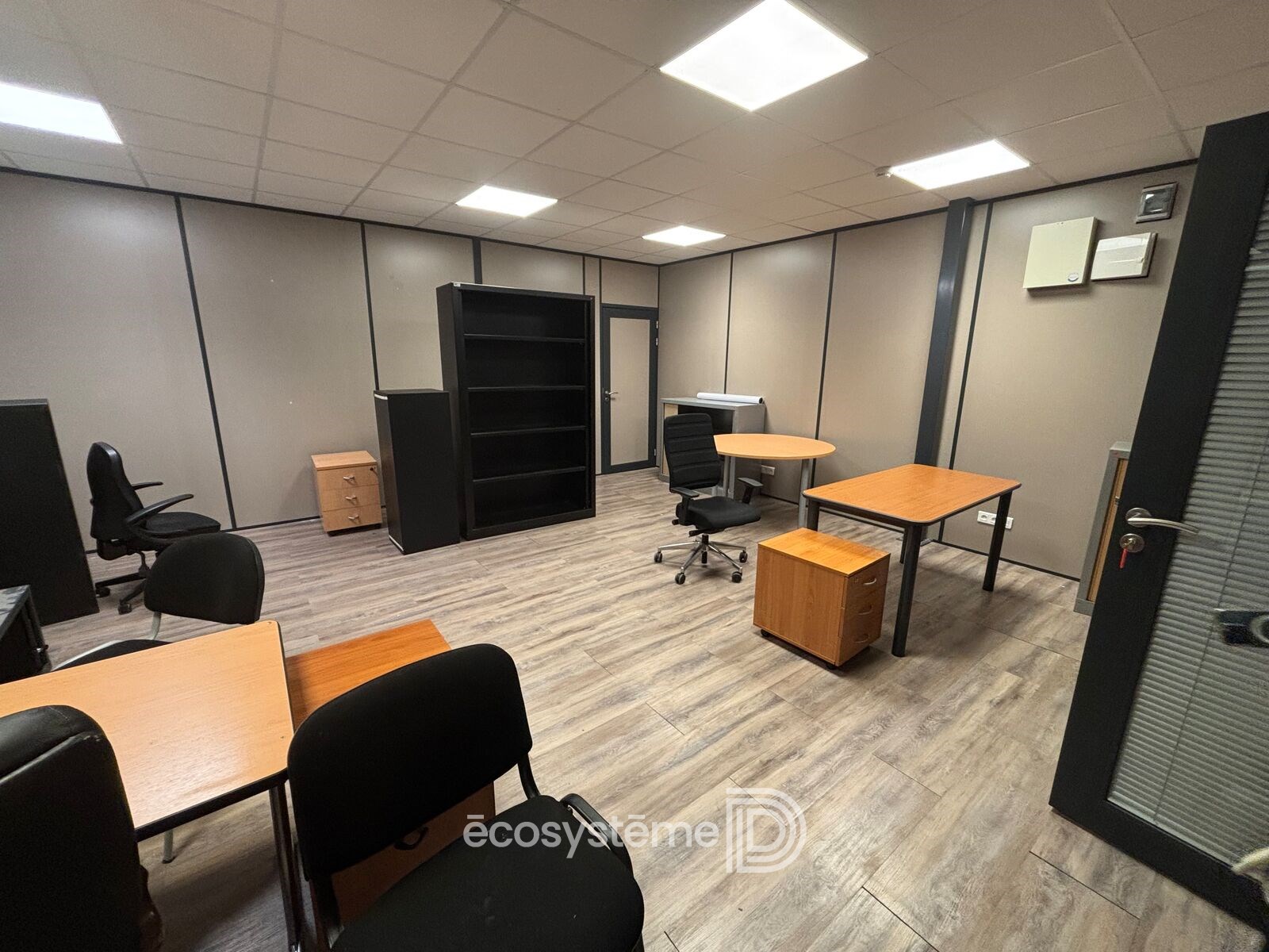 LEURETTE BUSINESS VILLAGE – B4