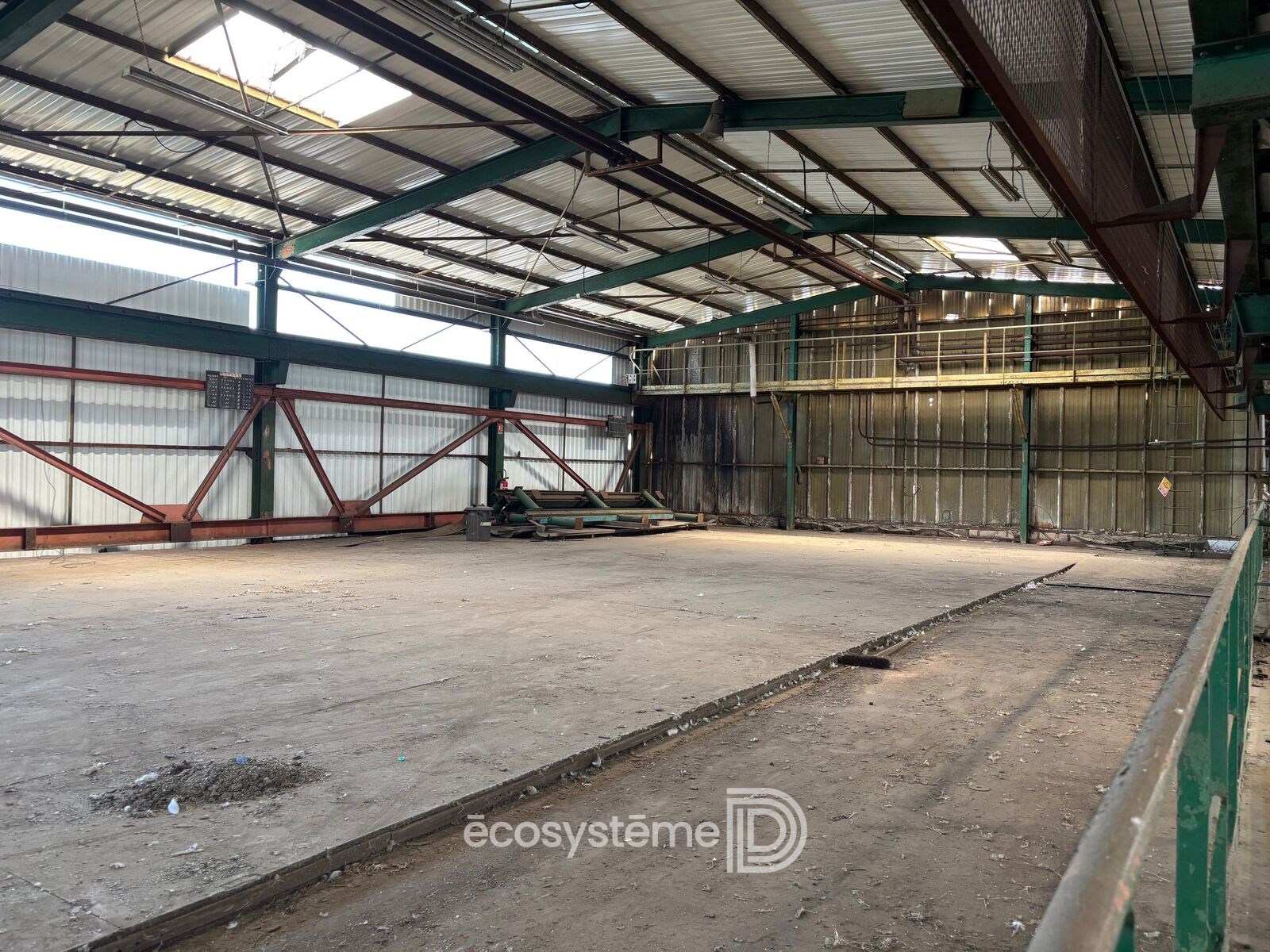 DSR – Atelier avec Ponts roulant de 5 500 m²