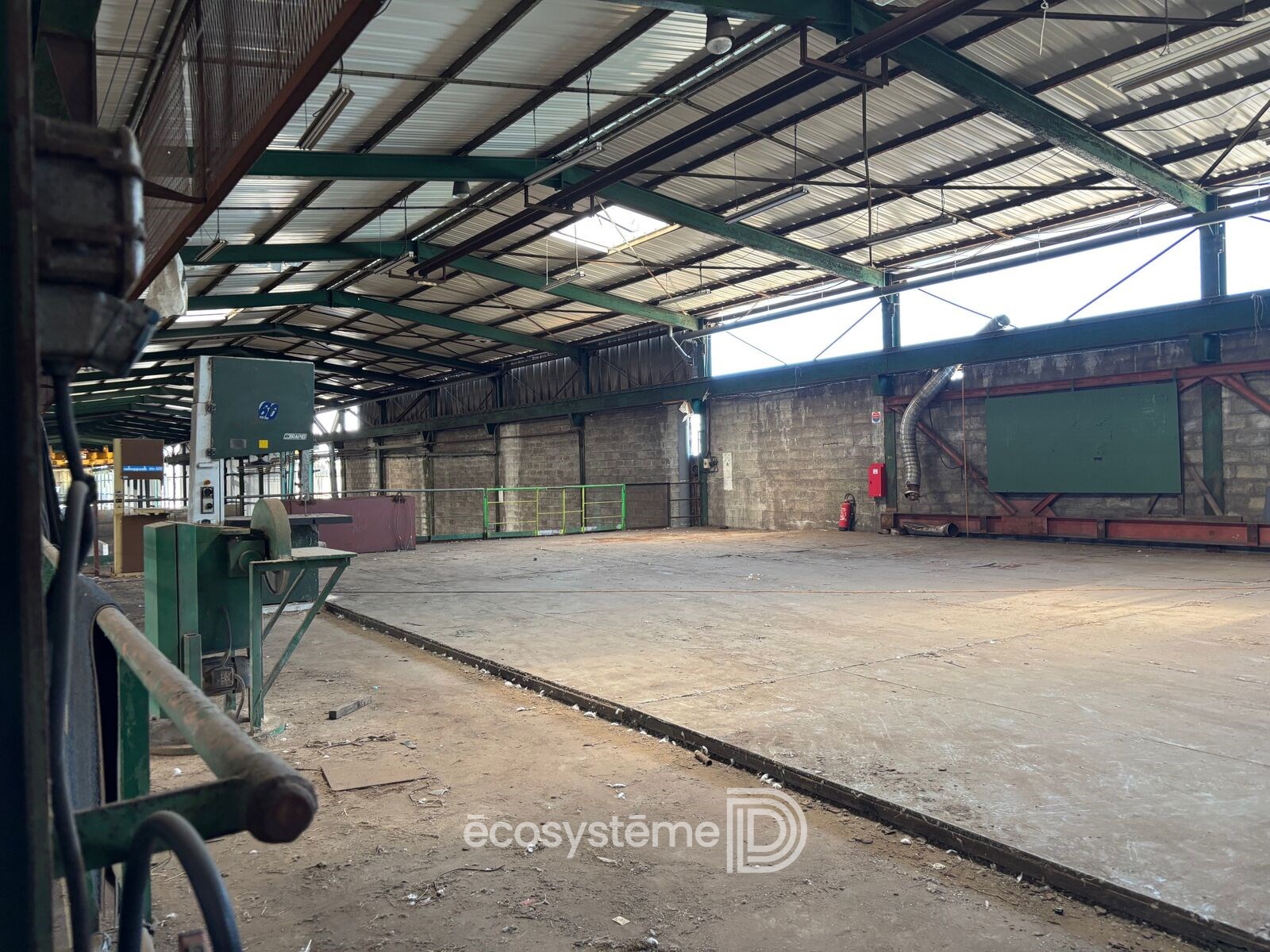 DSR – Atelier avec Ponts roulant de 5 500 m²