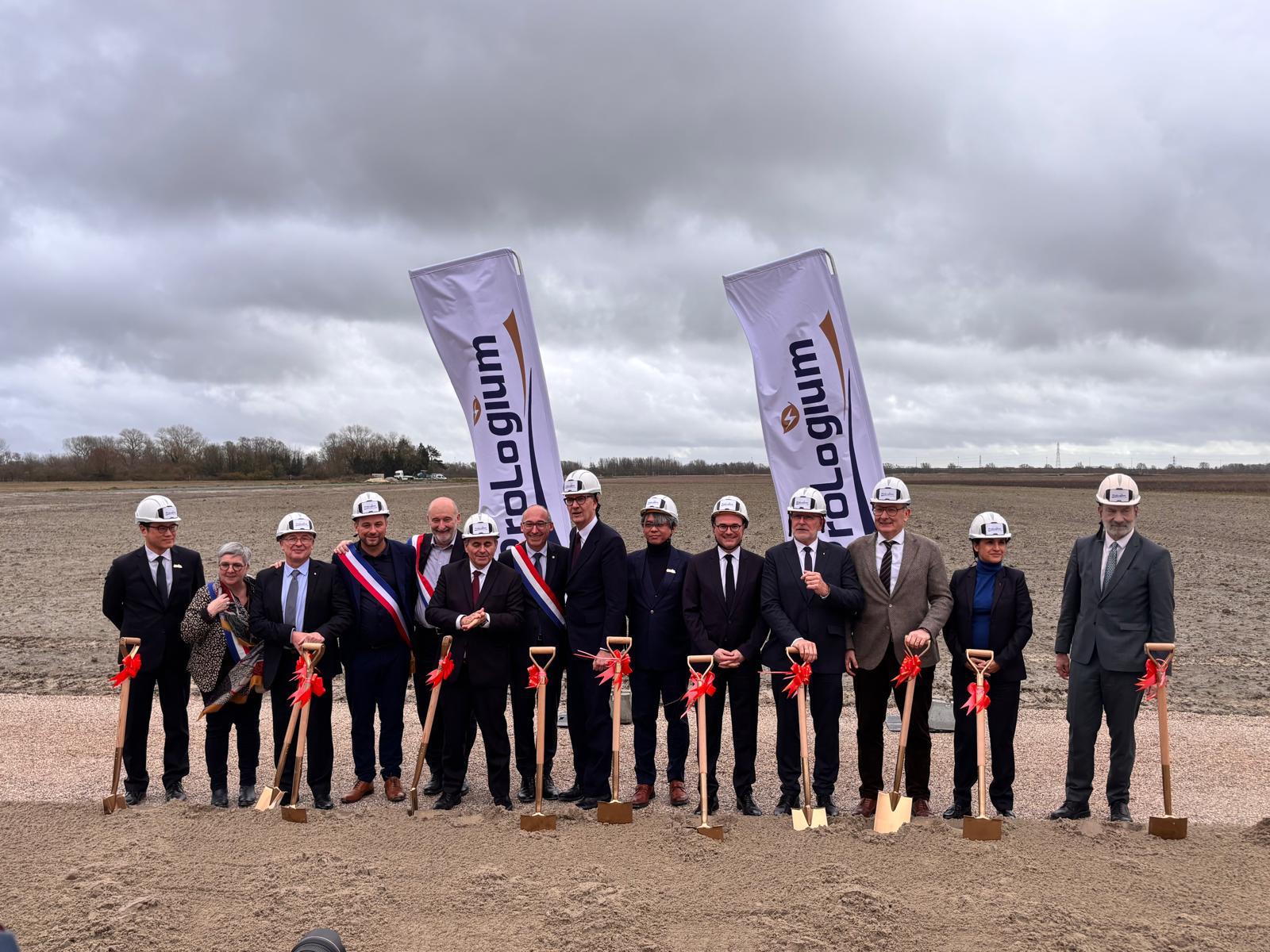 Pose de la première pierre de la gigafactory ProLogium