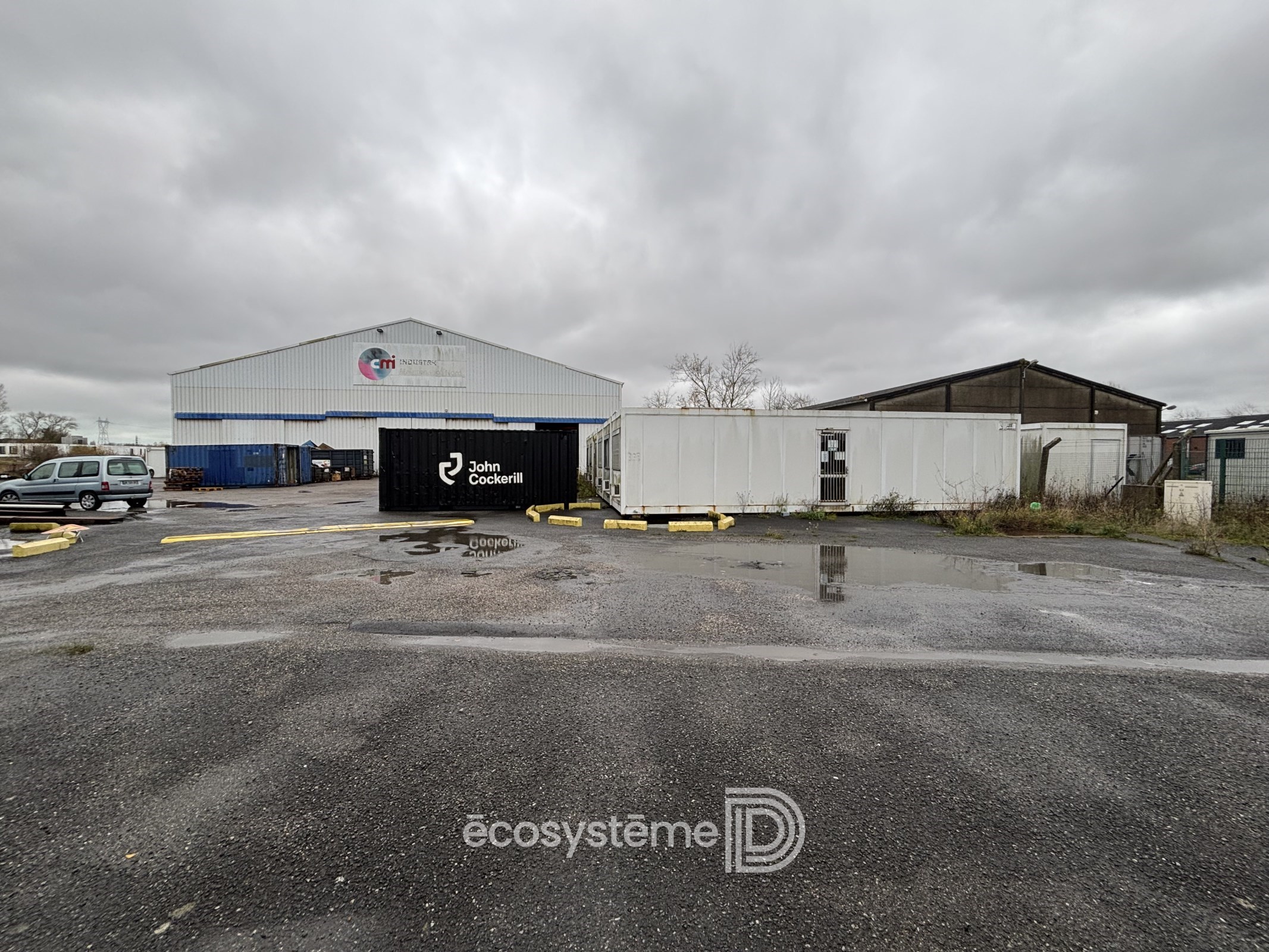 Bâtiment avec 2 ponts roulants