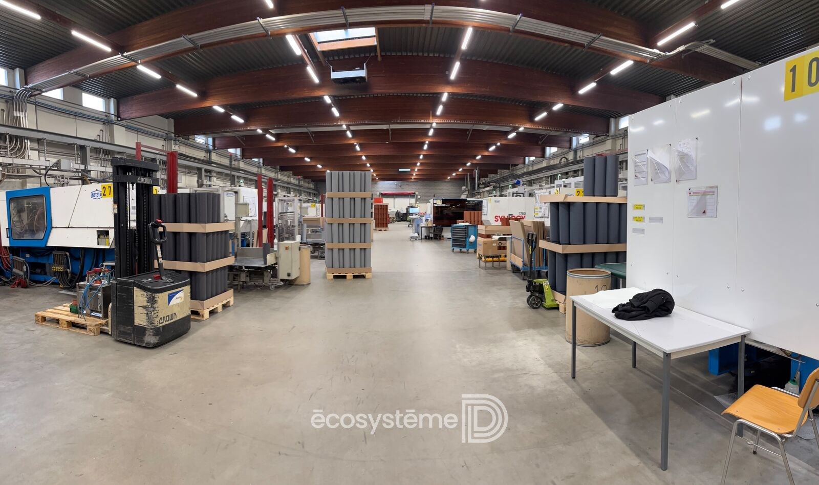 Ensemble industriel de 5 487 m²