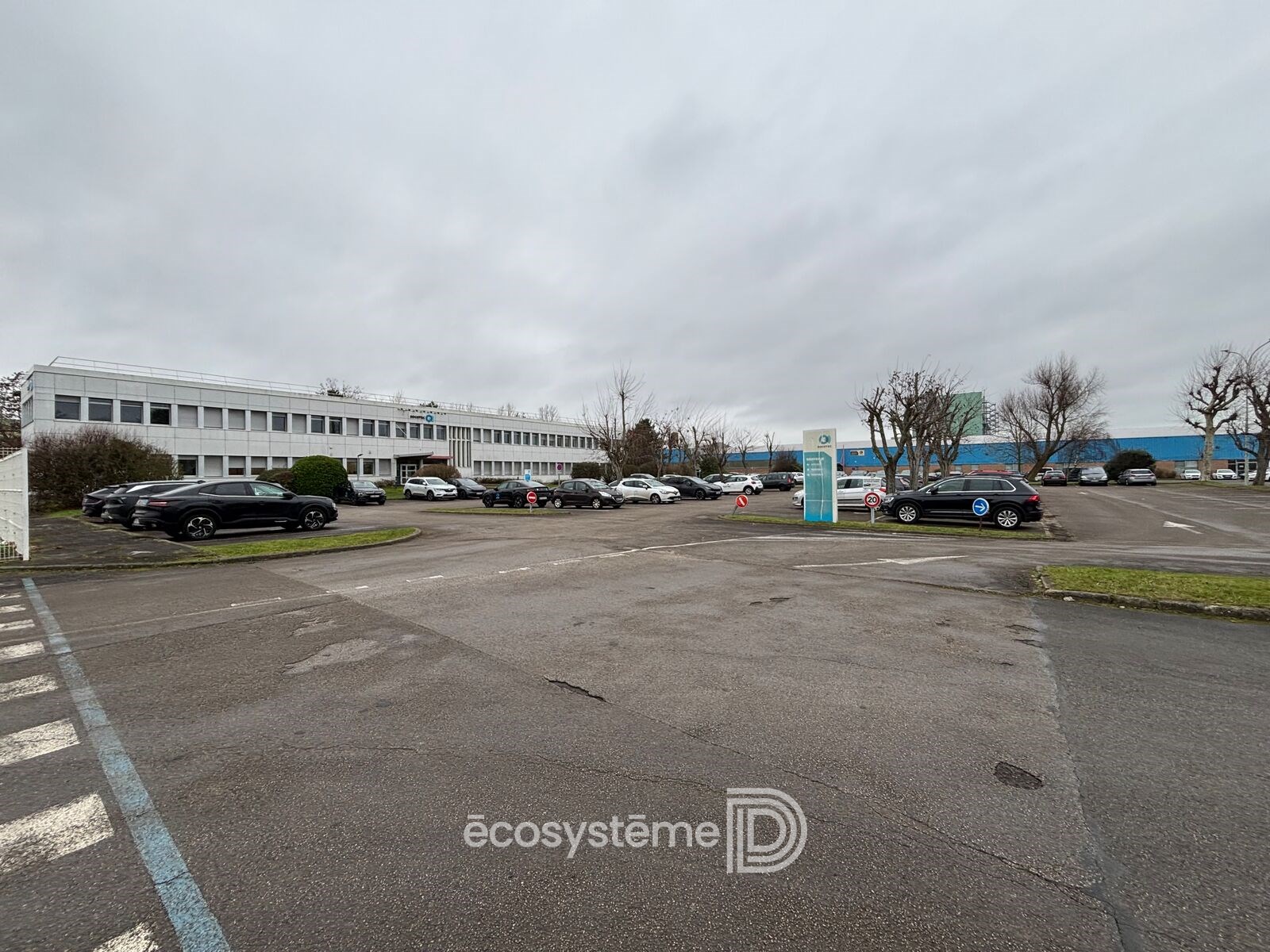 Office building with workshop